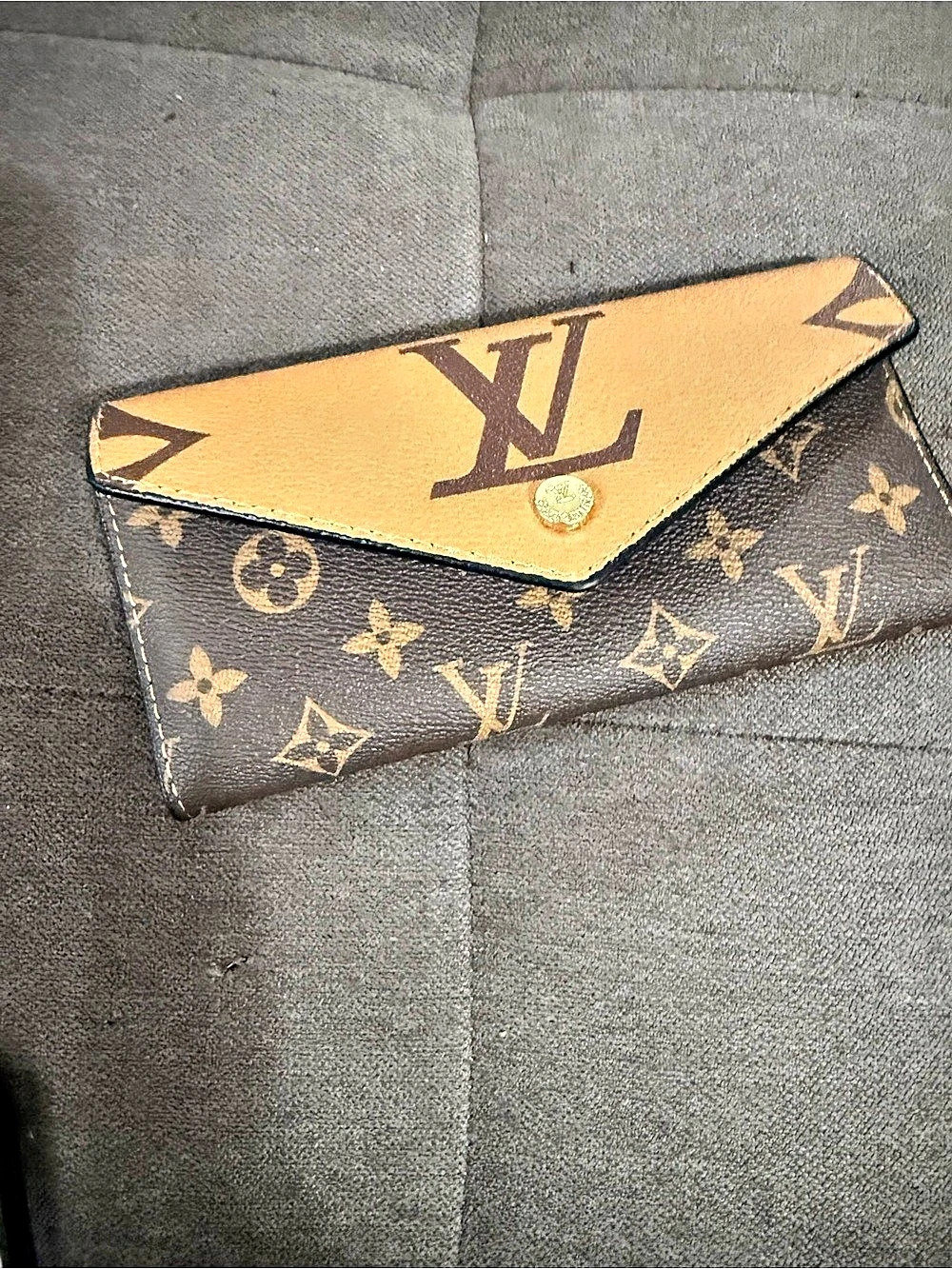 Giant Reverse Sarah Wallet Brown & Gold